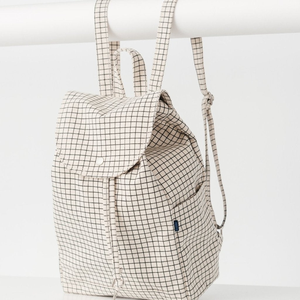 Baggu Drawstring Backpack in Natural Grid